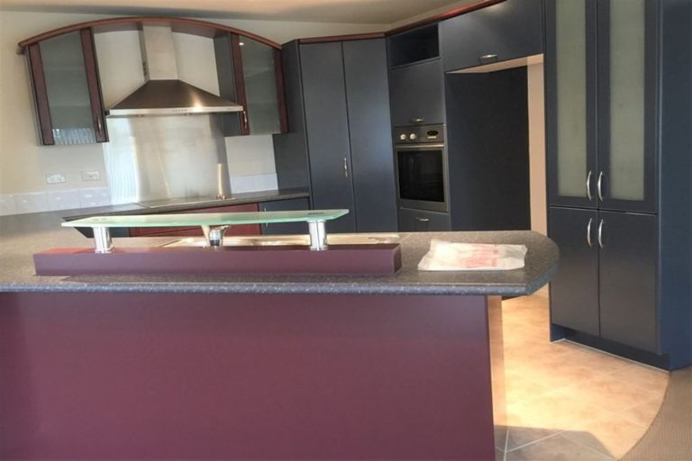 Photo of property in 15 Pyrite Street, Westgate, Auckland, 0614