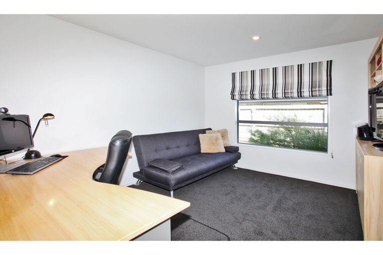 Photo of property in 5 Constance Place, Aidanfield, Christchurch, 8025