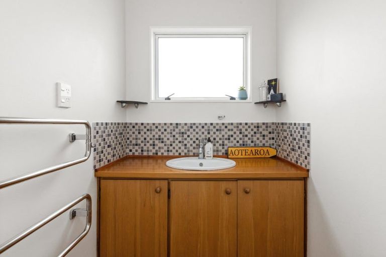 Photo of property in 121 Thompson Road, Bluff Hill, Napier, 4110