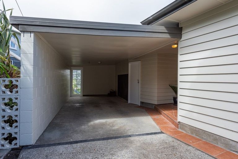 Photo of property in 2 Ambala Way, Ngaio, Wellington, 6035