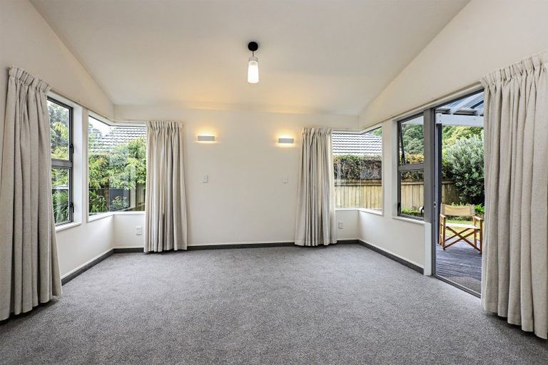 Photo of property in 135 Milton Road, Bluff Hill, Napier, 4110