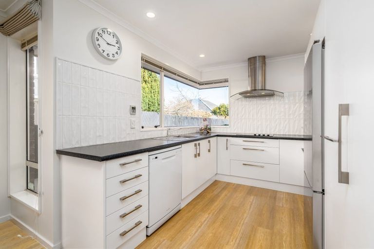 Photo of property in 2/14 Bentley Street, Russley, Christchurch, 8042
