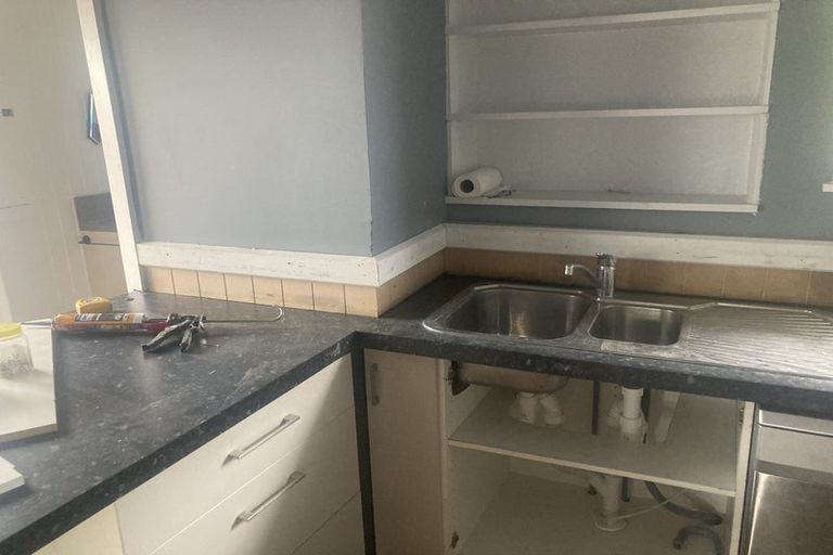 Photo of property in 100 Shakespeare Road, Waltham, Christchurch, 8023