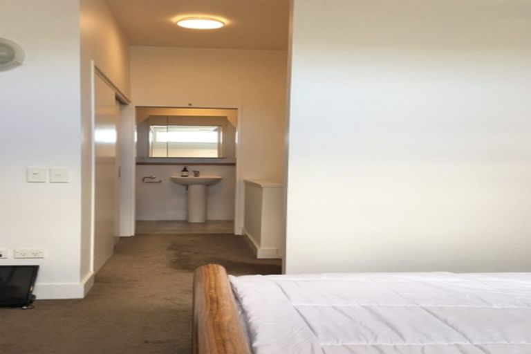 Photo of property in 1b/6 Kingdon Street, Newmarket, Auckland, 1023