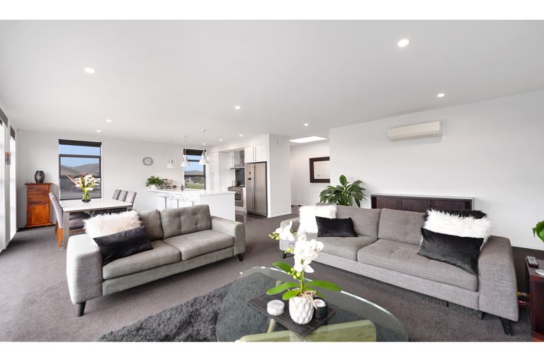 Photo of property in 5 Constance Place, Aidanfield, Christchurch, 8025