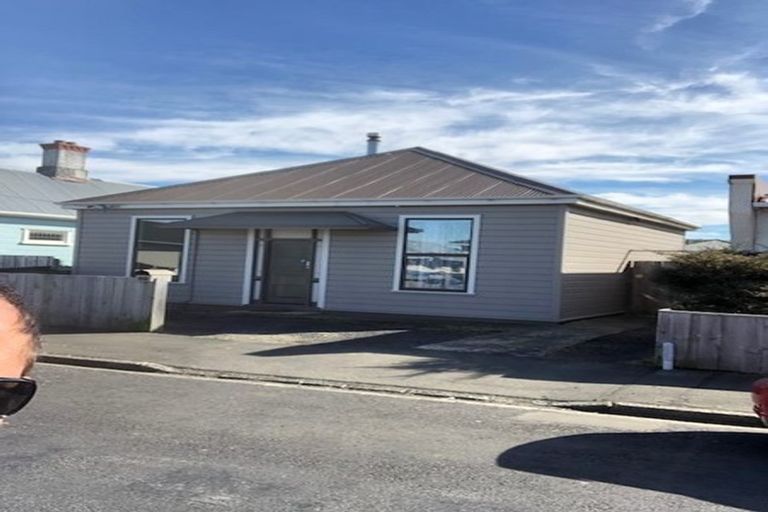 Photo of property in 220 Oxford Street, South Dunedin, Dunedin, 9012
