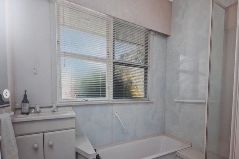 Photo of property in 17 Matipo Avenue, Pomare, Rotorua, 3015