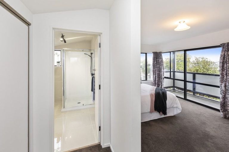 Photo of property in 10 Inca Place, Redwood, Christchurch, 8051