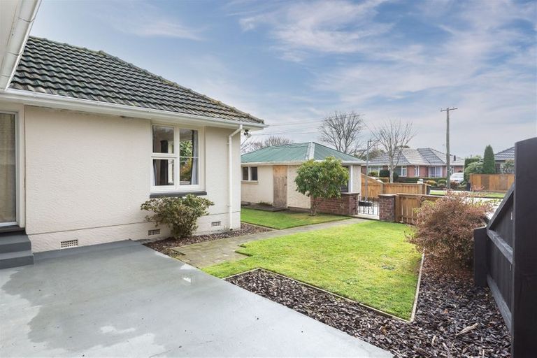 Photo of property in 23 Mappleton Avenue, Burnside, Christchurch, 8053