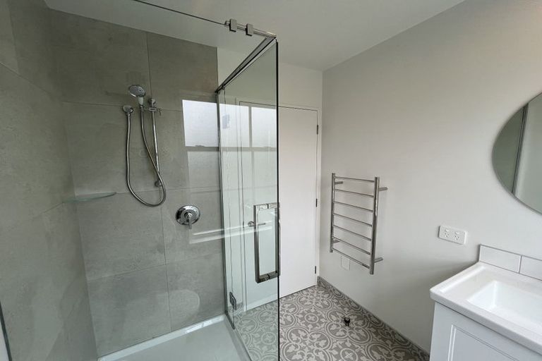 Photo of property in 2/36 Allard Street, Edgeware, Christchurch, 8013