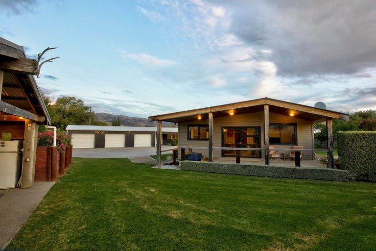 Photo of property in 424 Bannockburn Road, Bannockburn, Cromwell, 9384