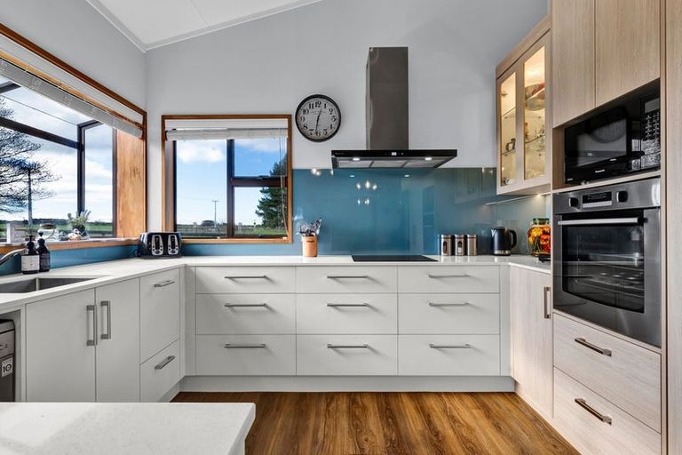 Photo of property in 2227 Skeet Road, Auroa, Hawera, 4678