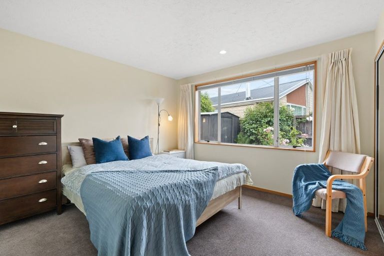 Photo of property in 1 Ilfracombe Place, Burnside, Christchurch, 8053