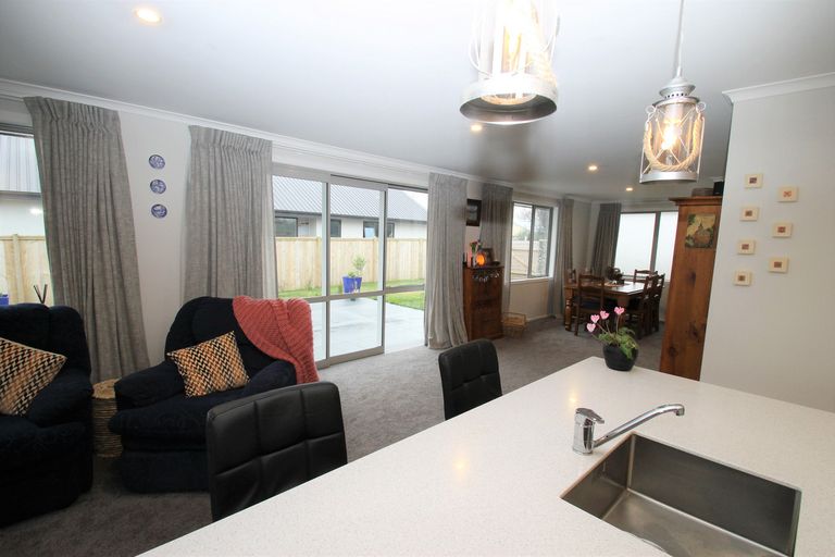 Photo of property in 107 Wingatui Road, Mosgiel, 9024