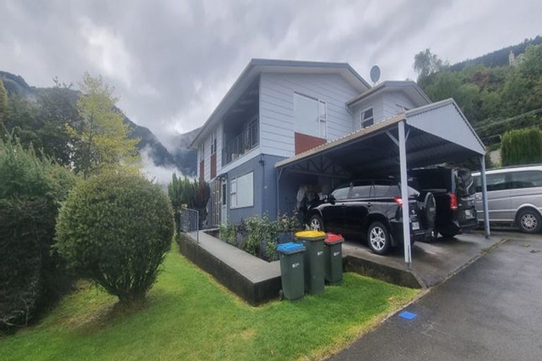 Photo of property in 32 Sydney Street, Queenstown, 9300