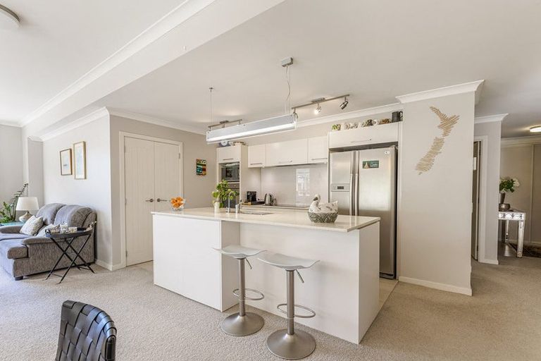 Photo of property in 24 Eaves Bush Parade, Orewa, 0931