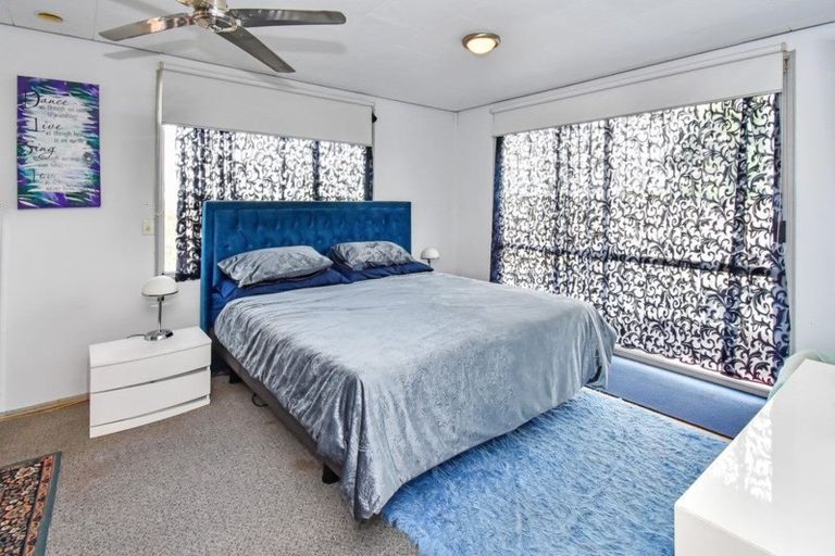 Photo of property in 1/12 Zurich Place, Weymouth, Auckland, 2103