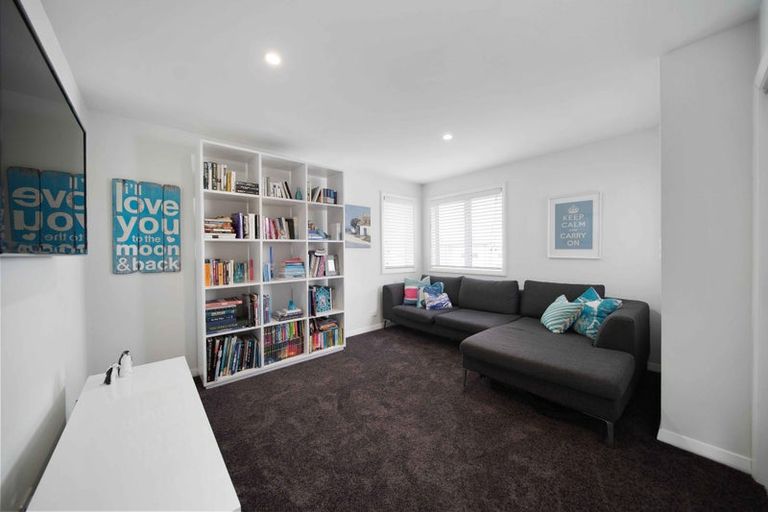 Photo of property in 19 Hinau Road, Karaka, Papakura, 2113