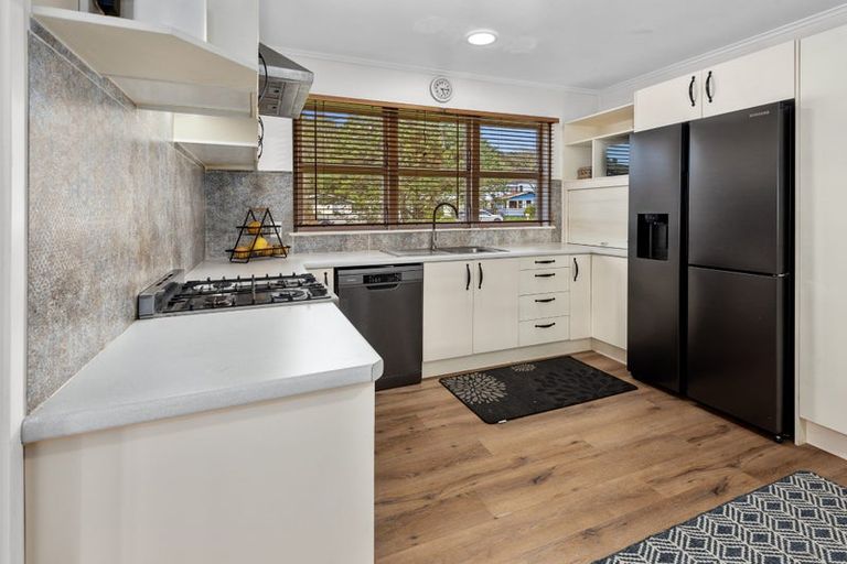 Photo of property in 132 George Street, Hikurangi, 0114