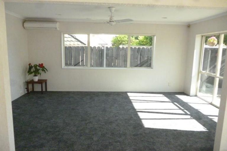 Photo of property in 2/14 Casabella Court, Northpark, Auckland, 2013