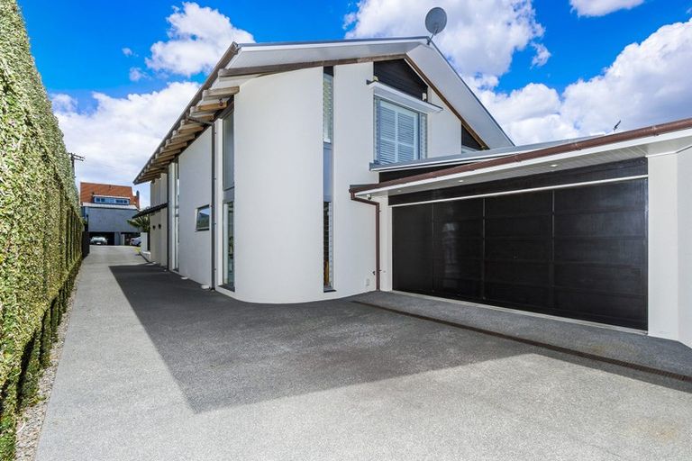 Photo of property in 19 Muritai Road, Milford, Auckland, 0620