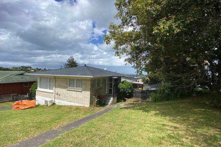 Photo of property in 1/36 Girrahween Drive, Totara Vale, Auckland, 0629