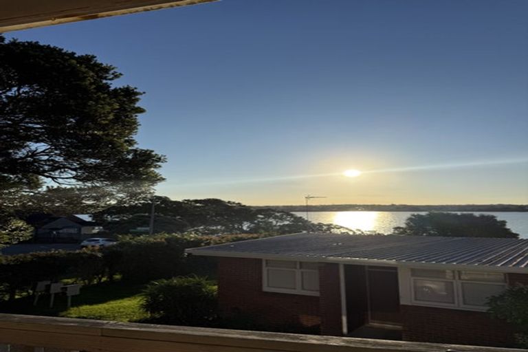Photo of property in 2 The Promenade, Takapuna, Auckland, 0622