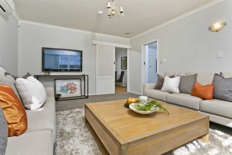 Photo of property in 35 Northumberland Avenue, Belmont, Auckland, 0622