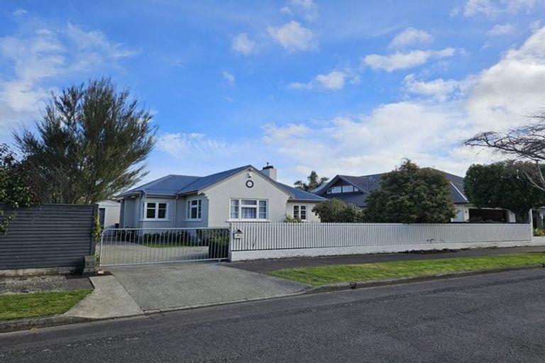 Photo of property in 6 Manuka Street, Hokowhitu, Palmerston North, 4410