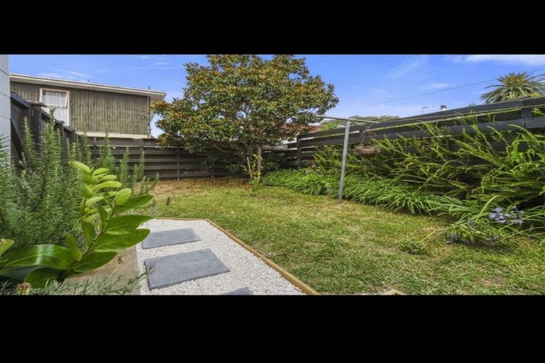 Photo of property in 3/57 Lake Road, Devonport, Auckland, 0624