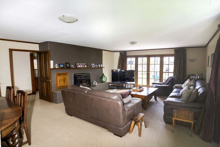 Photo of property in 3 Maclaurin Street, Dannevirke, 4930