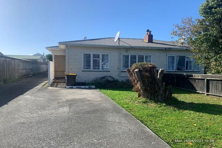 Photo of property in 29-31a Peel Street, Westport, 7825