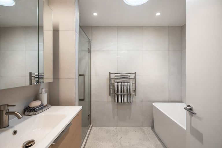Photo of property in 113 Tahingamanu Road, Hobsonville, Auckland, 0616