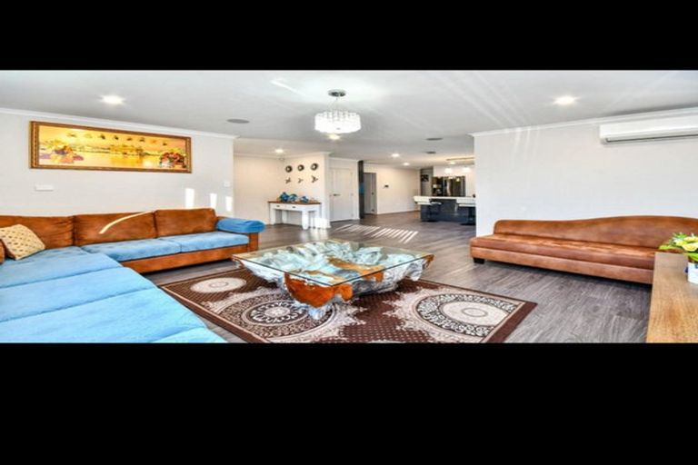 Photo of property in 18 Sapwood Crescent, Takanini, 2110