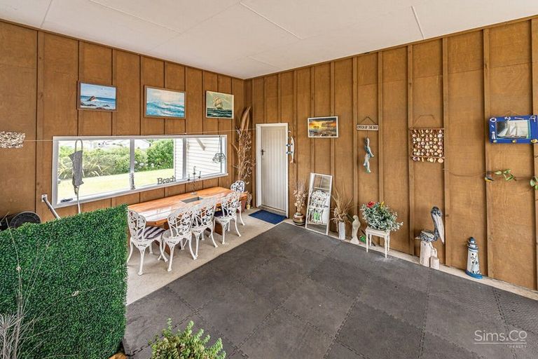 Photo of property in 153 Cornfoot Street, Castlecliff, Whanganui, 4501