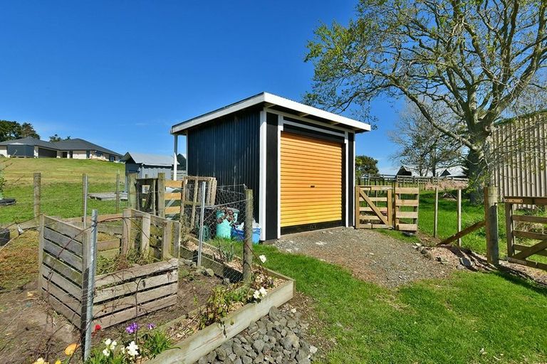 Photo of property in 655 Kaipara Coast Highway, Kaukapakapa, 0871