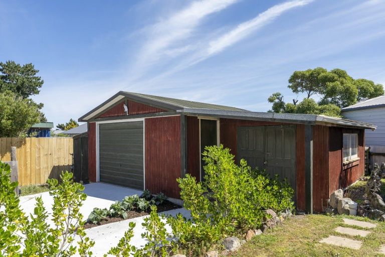 Photo of property in 35 Lake Terrace Road, Little River, 7591