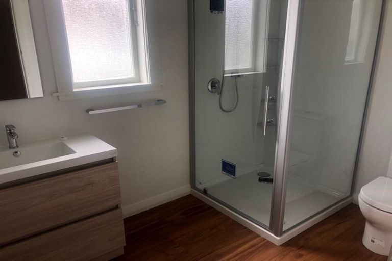 Photo of property in 1a Central Terrace, Alicetown, Lower Hutt, 5010