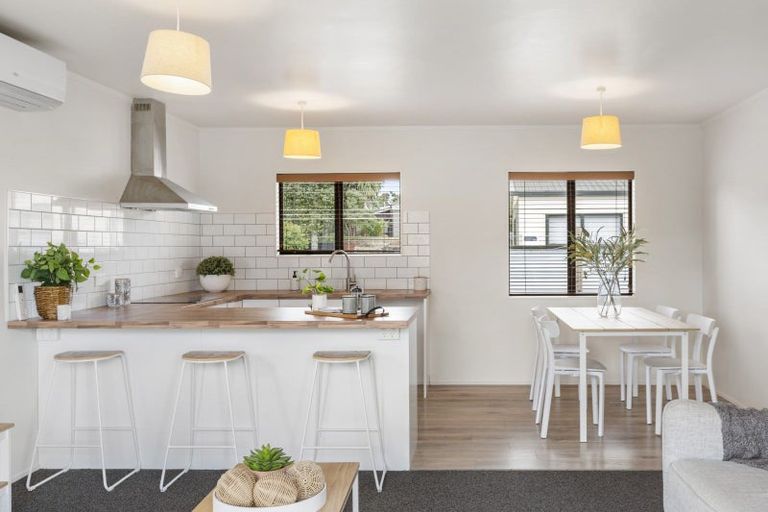 Photo of property in 46 Wallis Street, Raglan, 3225