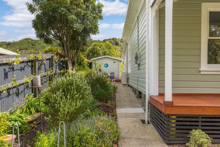 Photo of property in 58 Hampden Street, Picton, 7220