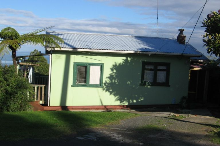 Photo of property in 71 Tane Road, Laingholm, Auckland, 0604