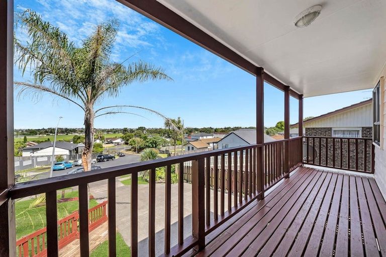 Photo of property in 10 Marco Place, Highland Park, Auckland, 2010