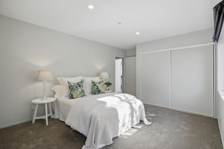 Photo of property in 165 Blighs Road, Strowan, Christchurch, 8052