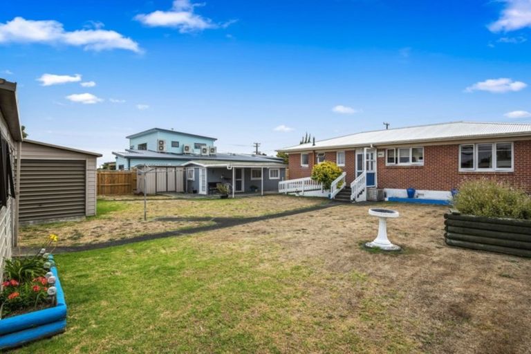 Photo of property in 109 Old Wairoa Road, Papakura, 2110