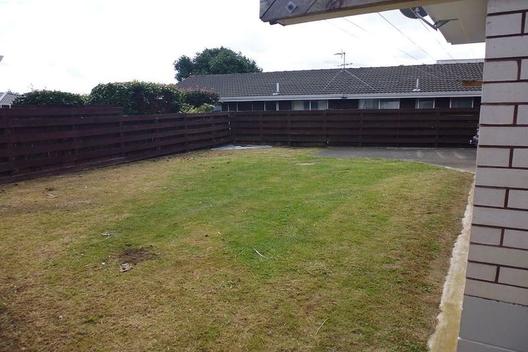 Photo of property in 2/105a Wallace Road, Papatoetoe, Auckland, 2025