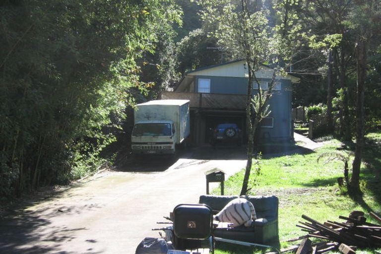 Photo of property in 33 Waima Crescent, Titirangi, Auckland, 0604