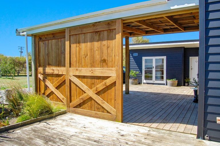 Photo of property in 1470 Oneriri Road, Kaiwaka, 0573