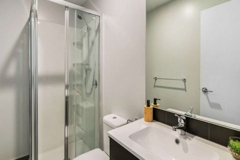 Photo of property in 36 Tokai Place, Glen Eden, Auckland, 0602