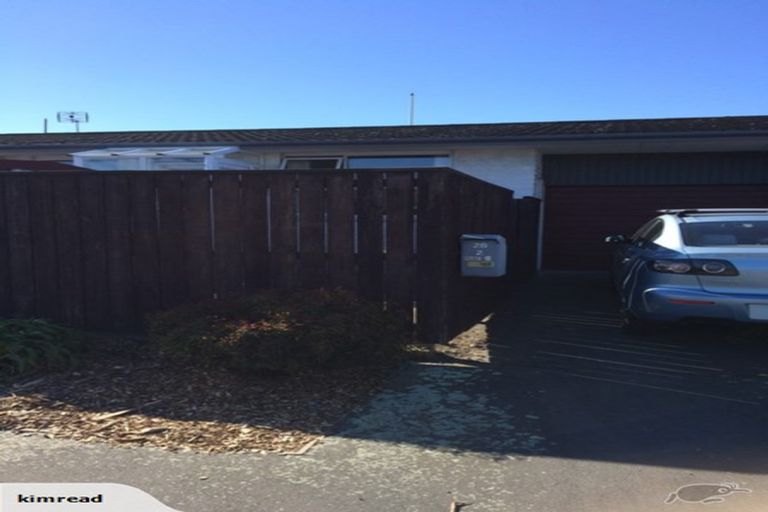 Photo of property in 2/28 Lyndon Street, Riccarton, Christchurch, 8041