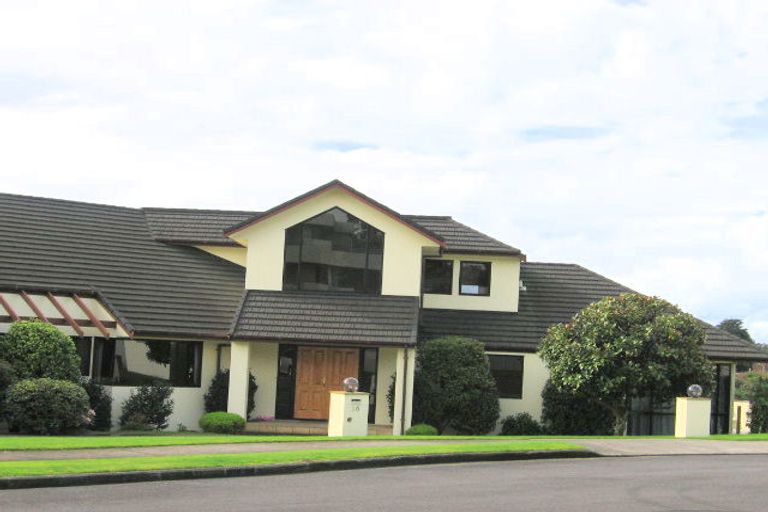 Photo of property in 16 Estuary Views, Shelly Park, Auckland, 2014